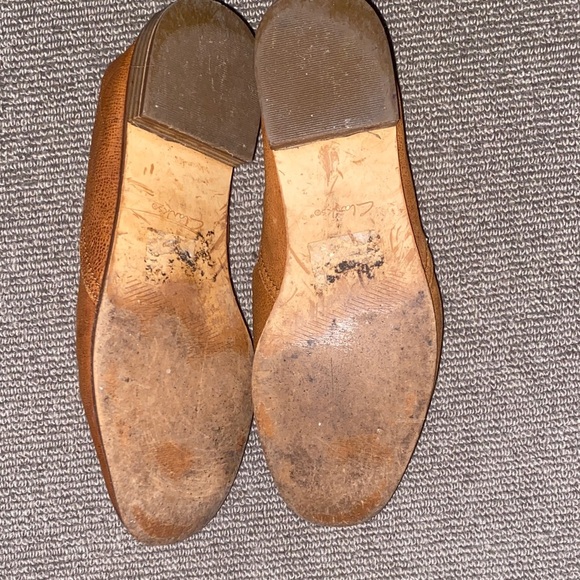 Clarks Women's Tan Leather Loafers - Picture 8 of 11